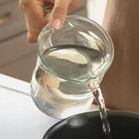 brocca d'acqua