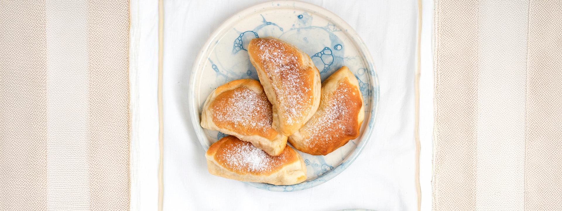 Piatto di panzerotti dolci