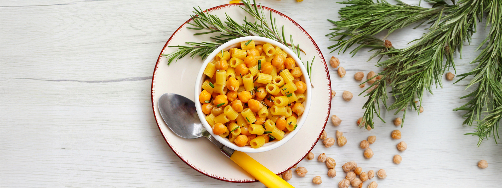 PIatto di pasta e ceci, vista dall'alto