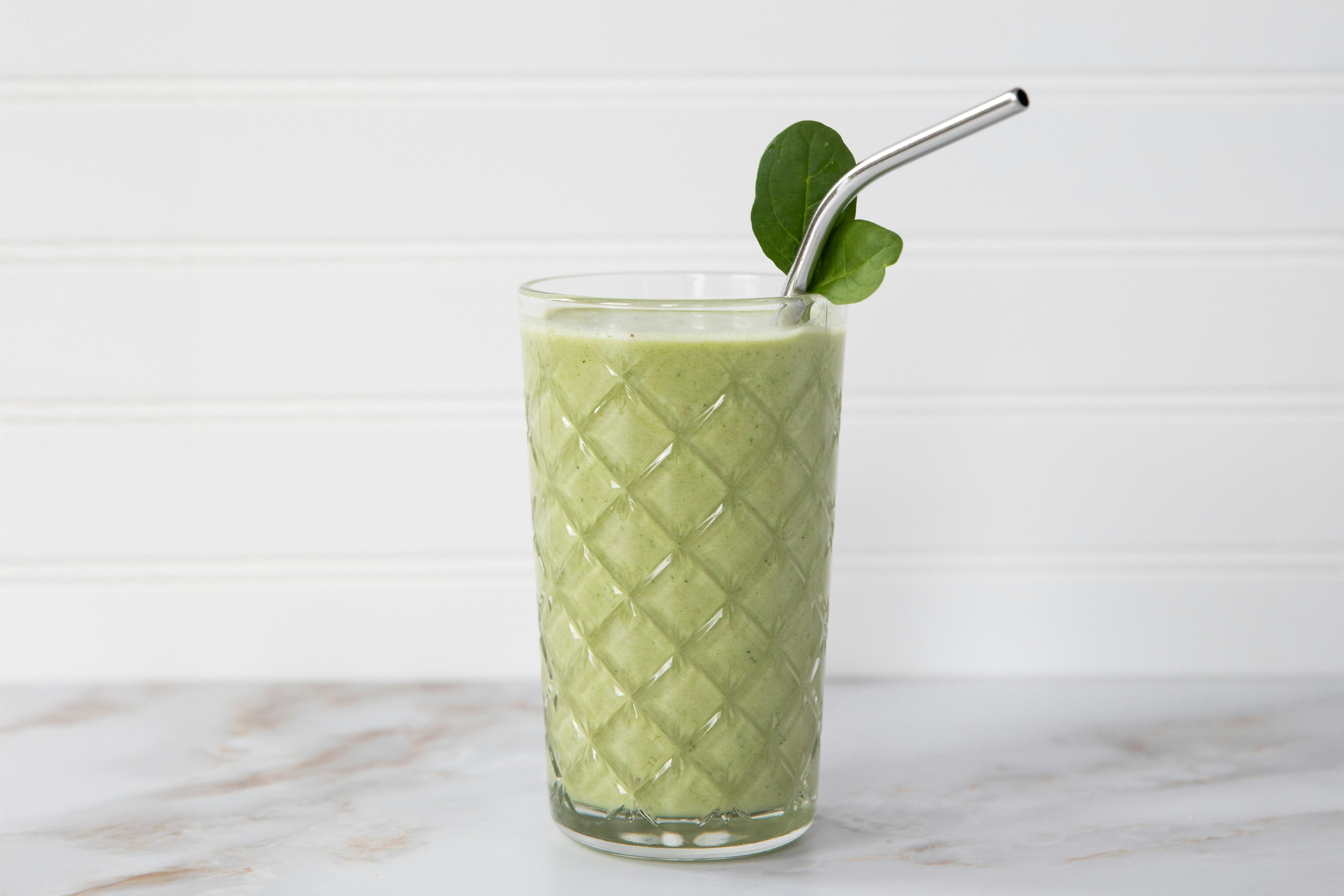 bicchiere smoothie yogurt capra e spinaci